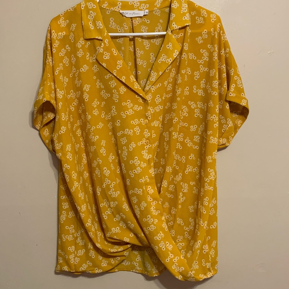 All in Favor Yellow Floral Blouse Size Lg